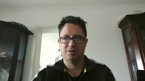 Snapshot of peter_s1275 chatting on March 10, 11:10 am Peter online show from March 10, 11:10 am