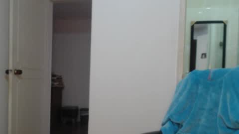 Snapshot of peter_x_annaud chatting on September 27, 12:43 pm FELIPE online show from September 27, 12:43 pm