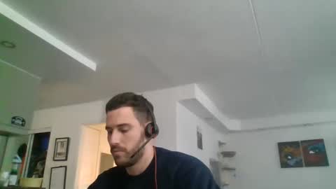 Snapshot of peterskinny24 chatting on December 9, 6:46 pm ttps VF8L9ABFMref wl share online show from December 9, 6:46 pm