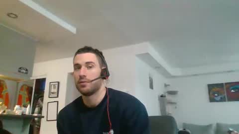 Snapshot of peterskinny24 chatting on December 17, 3:49 pm ttps VF8L9ABFMref wl share online show from December 17, 3:49 pm