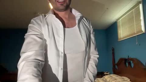 Snapshot of peteypete204 chatting on February 8, 8:34 pm peteypete204 online show from February 8, 8:34 pm
