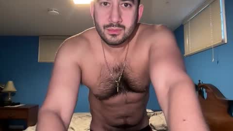 Snapshot of peteypete204 chatting on March 15, 12:44 pm peteypete204 online show from March 15, 12:44 pm
