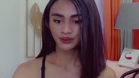petite_barbie88 online show from June 15, 4:15 am