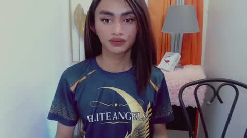 petite_barbie88 online show from June 17, 1:41 am