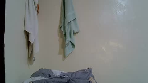 petite_melinda online show from June 25, 9:41 pm