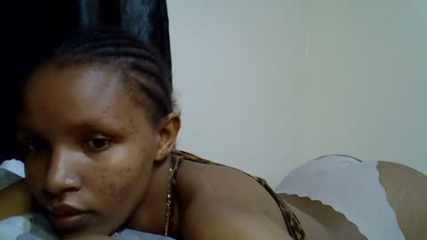 petite_melinda online show from July 3, 12:39 am
