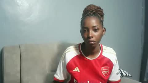 Snapshot of petite_tanya chatting on December 5, 5:15 am Tanya online show from December 5, 5:15 am