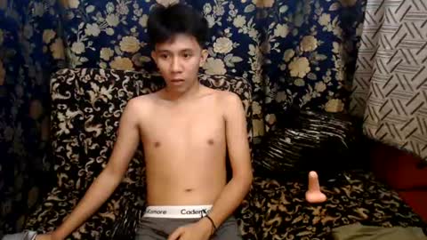 cute vir online show from June 26, 3:33 am