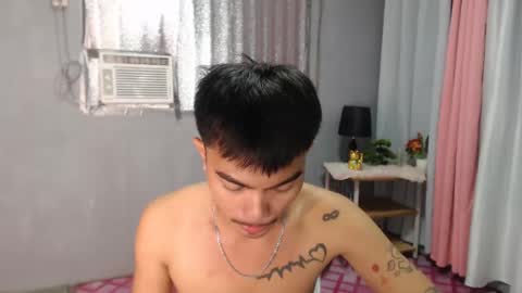 Snapshot of petiteasianx chatting on January 27, 10:16 am Vrin online show from January 27, 10:16 am