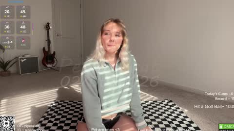 Snapshot of petitebrat chatting on February 5, 4:22 pm PiperAvery online show from February 5, 4:22 pm