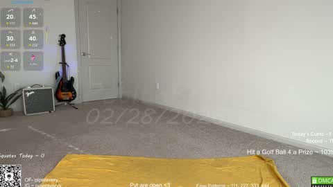 Snapshot of petitebrat chatting on February 28, 3:13 pm PiperAvery online show from February 28, 3:13 pm