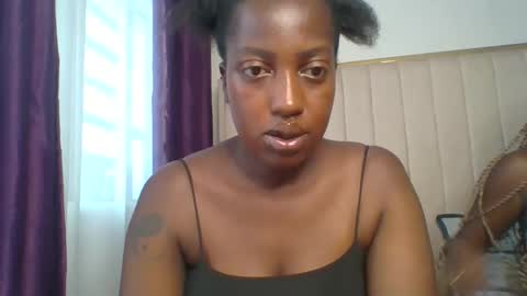 petiteebony6 online show from May 14, 8:21 am