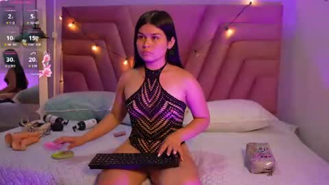 petitelittlemissy online show from July 3, 3:02 am