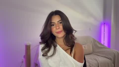 Nicolee online show from July 22, 2:09 pm
