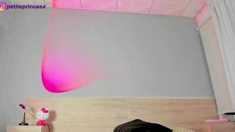 Petiteprinces online show from December 13, 11:28 pm