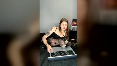 I am very new and dont know what im doing lol online show from May 30, 11:13 pm