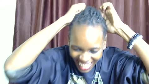 Snapshot of petitevixenn chatting on July 26, 12:23 pm petitevixenn online show from July 26, 12:23 pm