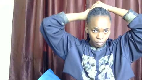 Snapshot of petitevixenn chatting on July 27, 11:28 am petitevixenn online show from July 27, 11:28 am