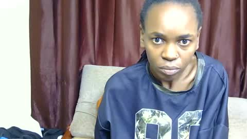 Snapshot of petitevixenn chatting on August 3, 11:05 am petitevixenn online show from August 3, 11:05 am