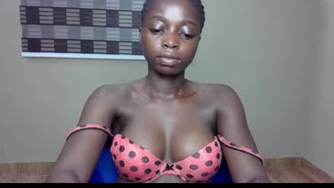 petitexxebony online show from May 27, 5:10 pm