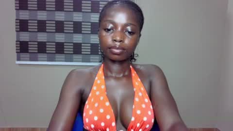 petitexxebony online show from July 8, 8:13 pm