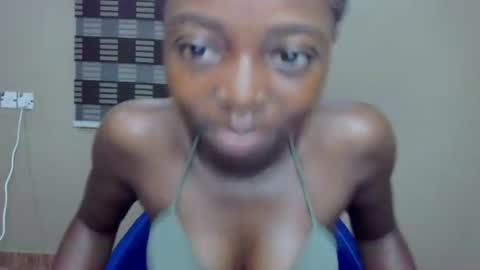 petitexxebony online show from July 12, 7:05 pm