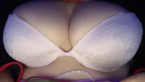 peular online show from February 17, 9:10 pm