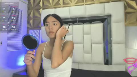Snapshot of peyton_louise26 chatting on May 11, 12:11 pm Peyton online show from May 11, 12:11 pm