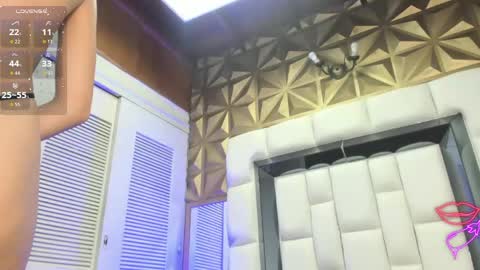 Snapshot of peyton_louise26 chatting on May 11, 2:45 pm Peyton online show from May 11, 2:45 pm