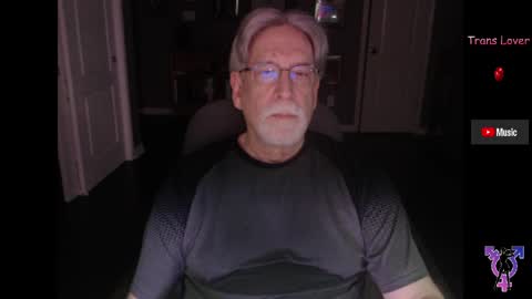 Snapshot of pghk2000 chatting on May 15, 10:06 pm George online show from May 15, 10:06 pm
