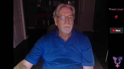 Snapshot of pghk2000 chatting on May 31, 3:47 am George online show from May 31, 3:47 am