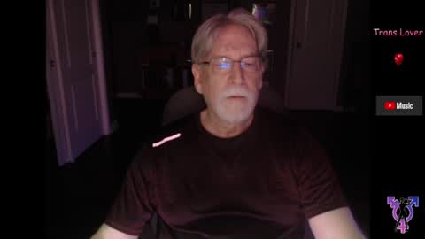 Snapshot of pghk2000 chatting on June 15, 5:09 am George online show from June 15, 5:09 am
