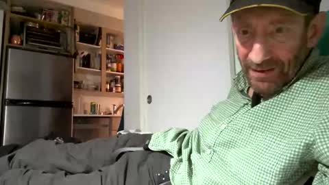 Snapshot of pgrower chatting on February 1, 4:38 pm pgrower online show from February 1, 4:38 pm