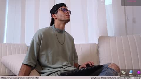 phantom_bigger1 online show from December 6, 9:02 pm