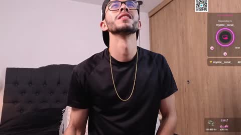 phantom_bigger1 online show from January 7, 1:57 pm