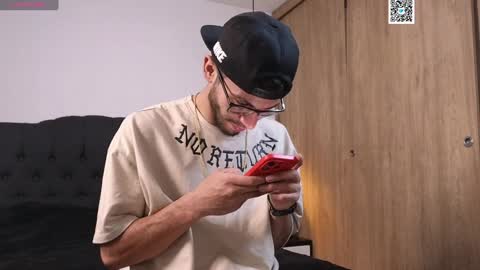 phantom_bigger1 online show from January 8, 11:43 am