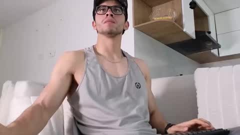 phantom_bigger1 online show from October 13, 3:34 pm