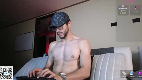 phantom_bigger1 online show from April 4, 2:32 am