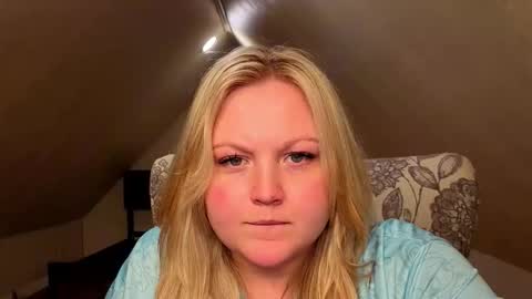 PhatAssBlond online show from May 22, 10:04 pm