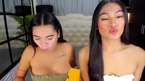 Snapshot of phenomenal_ivy chatting on May 15, 8:27 pm phenomenal_ivy online show from May 15, 8:27 pm