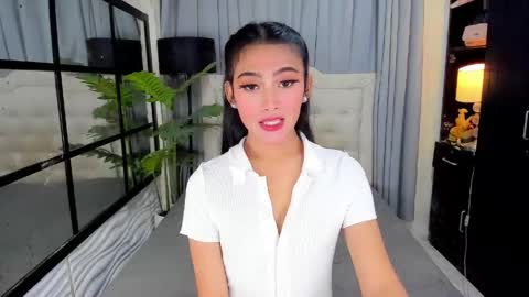 Snapshot of phenomenal_ivy chatting on May 23, 2:32 pm phenomenal_ivy online show from May 23, 2:32 pm