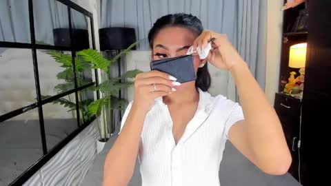 Snapshot of phenomenal_ivy chatting on May 24, 3:06 pm phenomenal_ivy online show from May 24, 3:06 pm