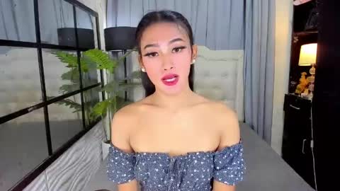 Snapshot of phenomenal_ivy chatting on May 26, 2:46 pm phenomenal_ivy online show from May 26, 2:46 pm