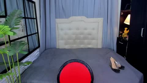 phenomenal_ivy online show from June 18, 12:20 pm