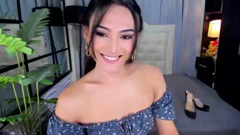 phenomenal_ivy online show from June 20, 12:52 pm