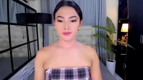 phenomenal_ivy online show from July 14, 2:45 pm