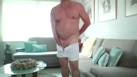 Snapshot of phil279 chatting on July 3, 1:06 pm Phil online show from July 3, 1:06 pm