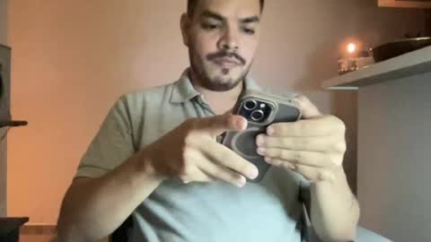 Snapshot of philip0411 chatting on August 4, 1:42 am philip0411 online show from August 4, 1:42 am