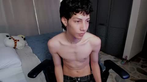 Phil.   INDEPENDENT MODEL online show from June 15, 5:26 pm