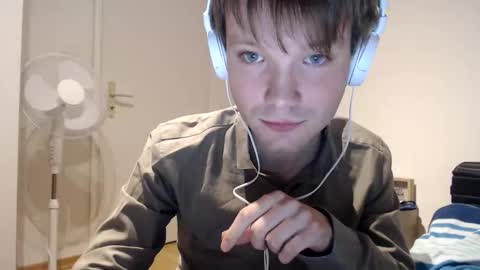 phillip25y online show from March 26, 8:47 pm